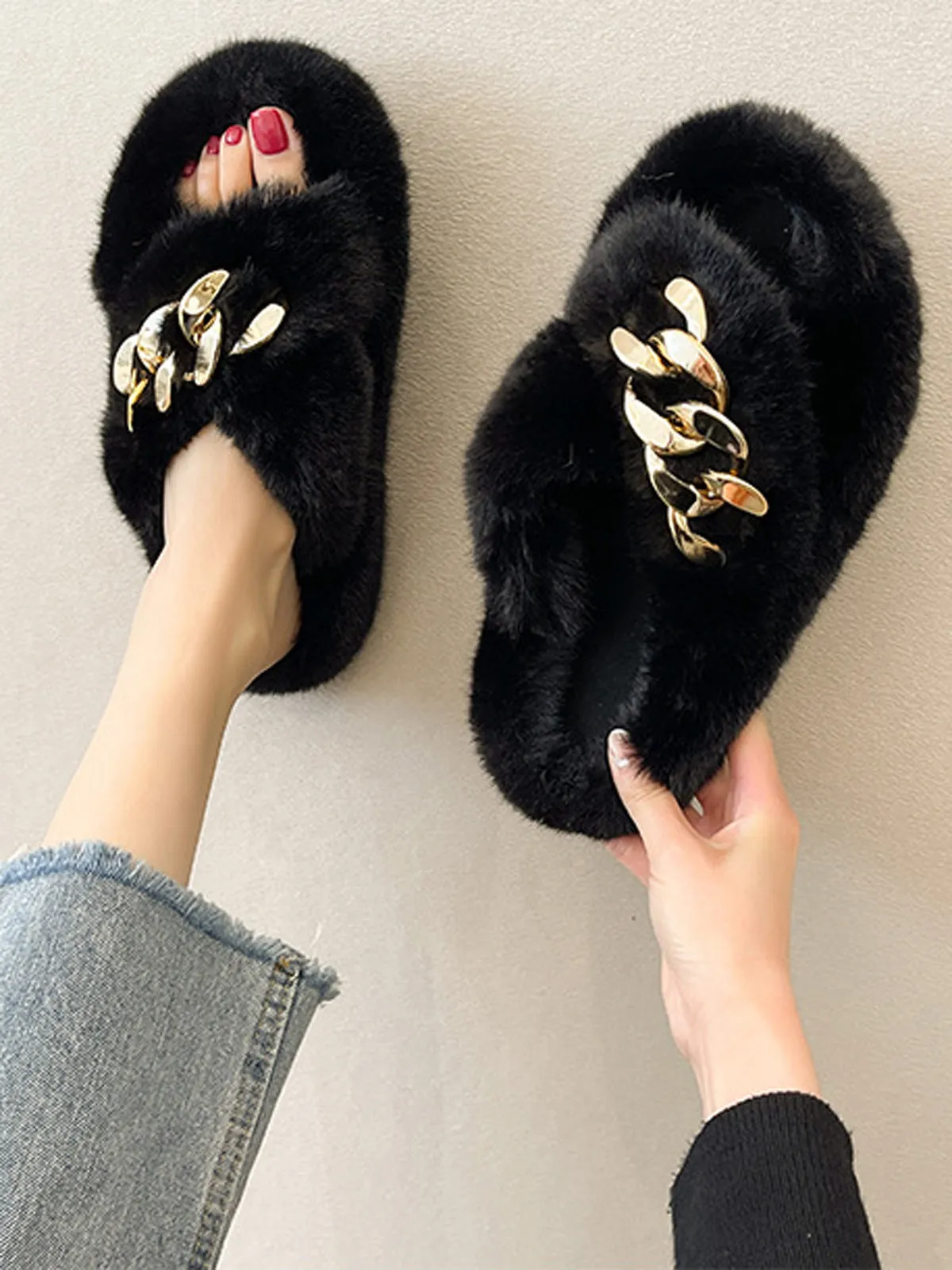 Metal Chain Warm Slippers - Black