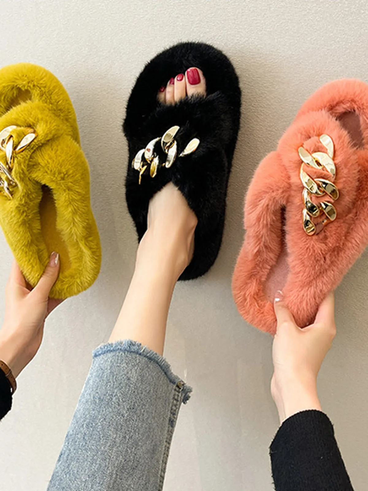 Metal Chain Warm Slippers - Black