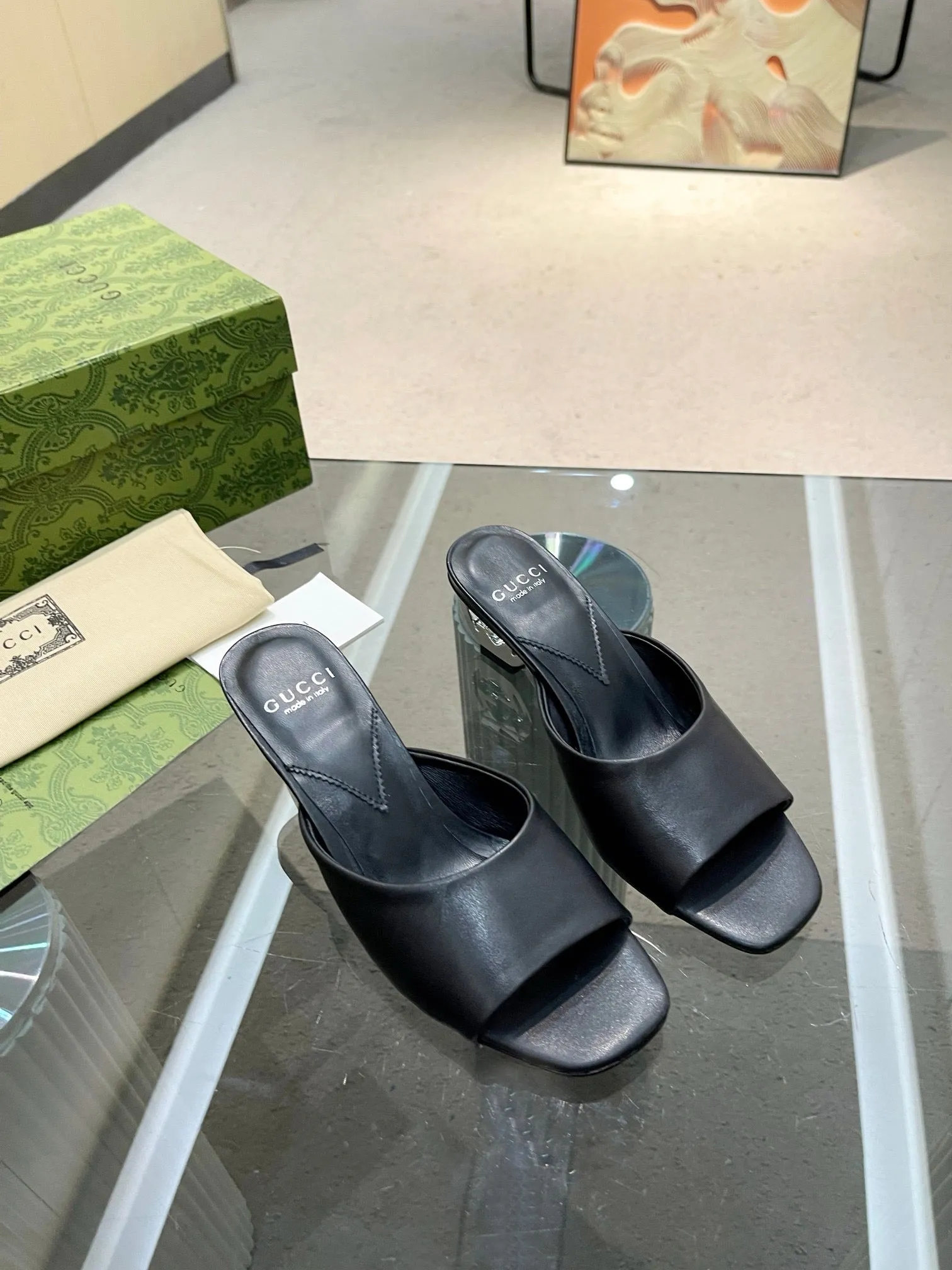 SE1323 Women's Interlocking G Heel Sandal /  Size5-10