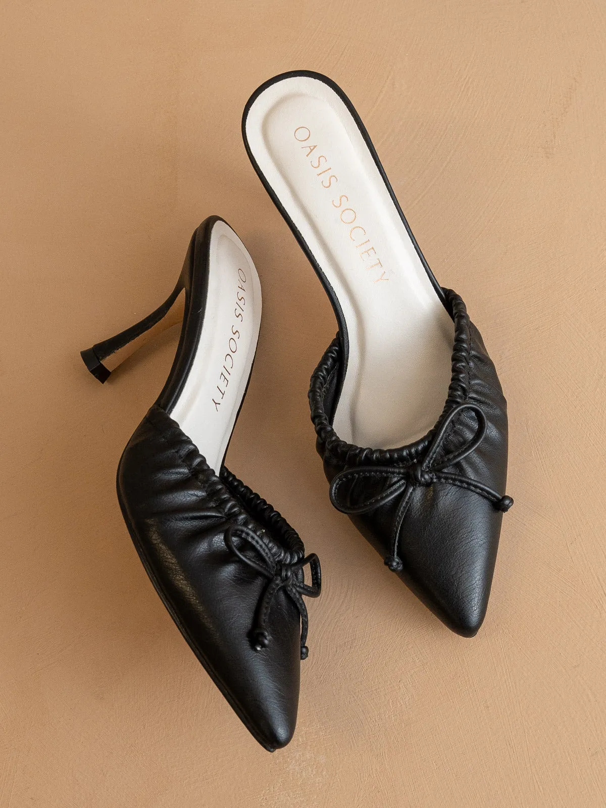 The Maven | Black Pointed Kitten Heel with Bow