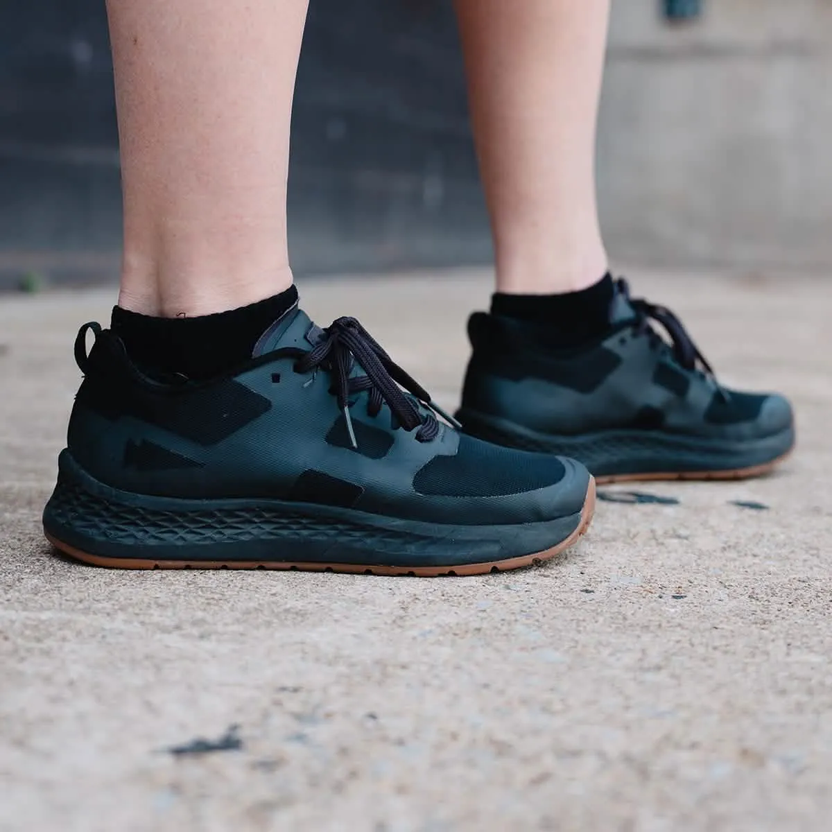 Women's Rough Runners - Black   Gum
